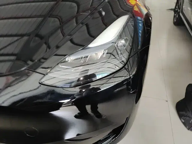 Tesla Model Y — Фото автомобиля 23