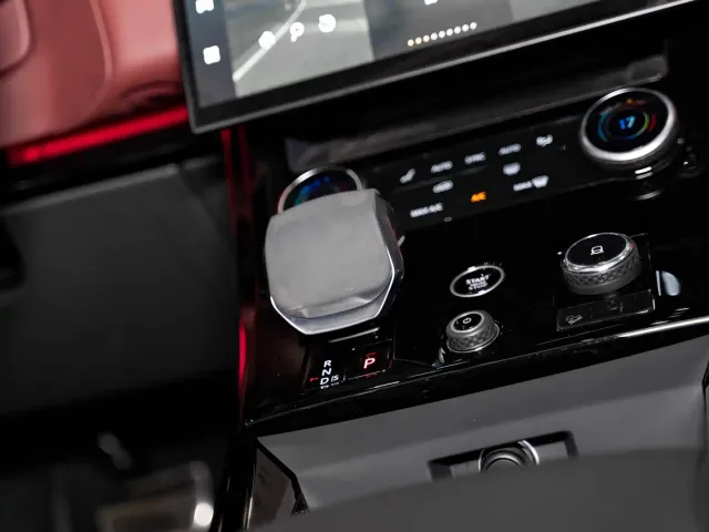 Land Rover Range Rover Sport — Фото автомобиля 19