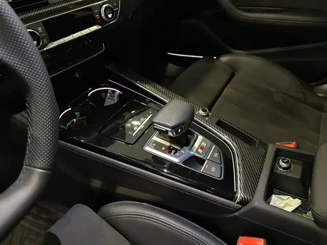 Audi A4L — Фото автомобиля 13