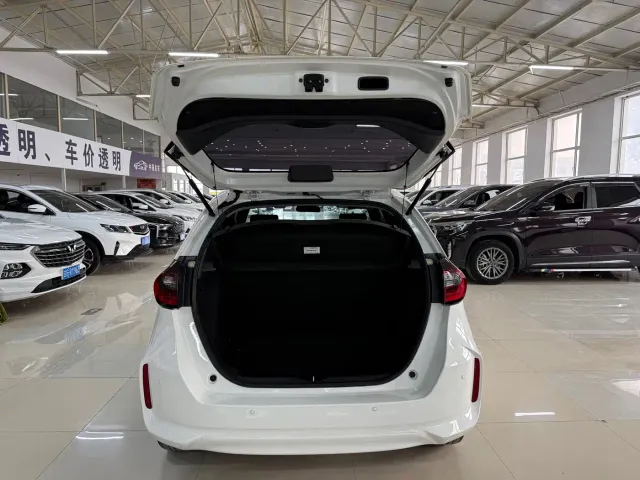 Honda Fit — Фото автомобиля 9