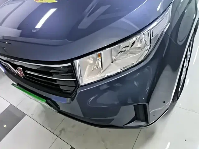 Wuling Hongguang Plus — Фото автомобиля 23
