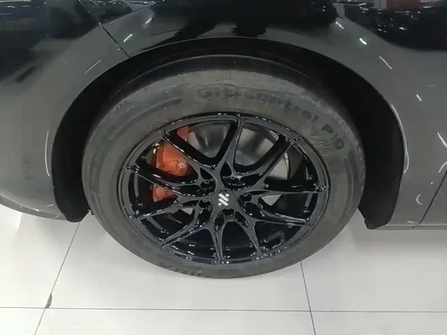 IM Motors LS6 — Фото автомобиля 22