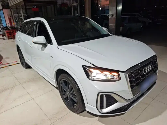 Audi Q2L — Фото автомобиля 3