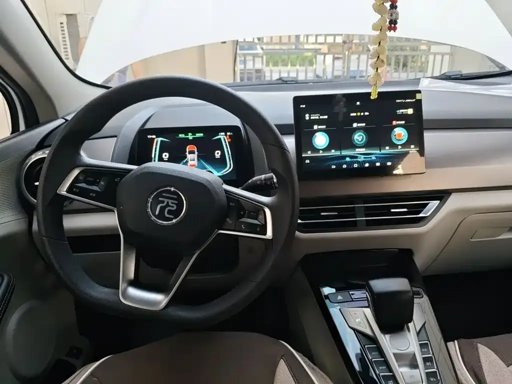 BYD Yuan Pro 2021 401KM Luxury Model — Фото автомобиля 5