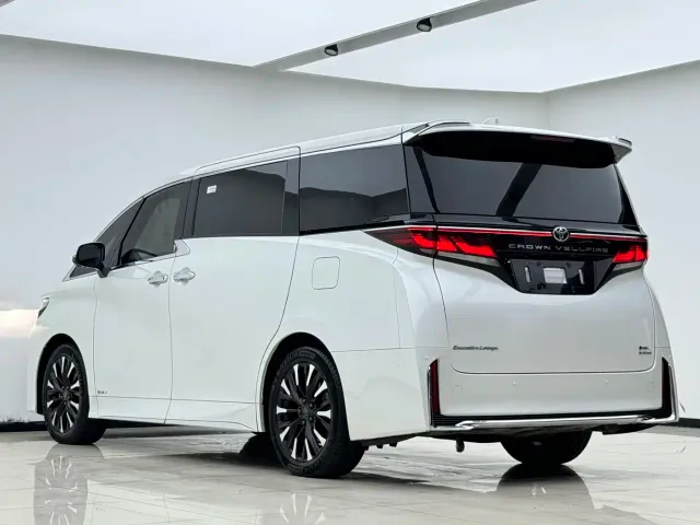 Toyota Vellfire — Фото автомобиля 18