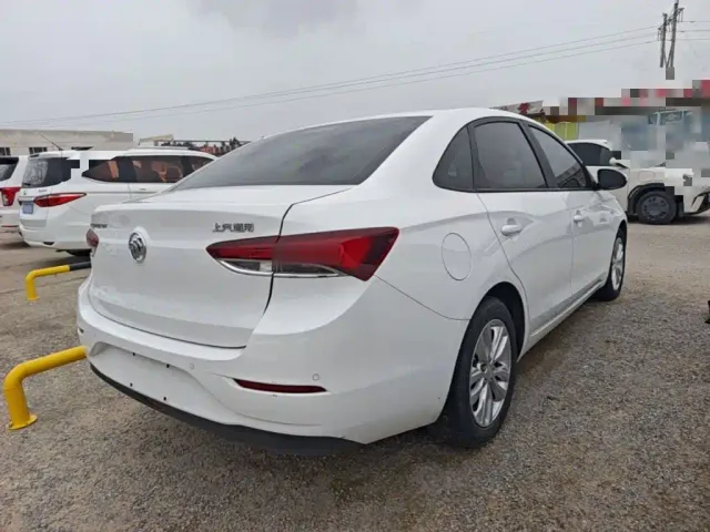 Buick Excelle — Фото автомобиля 6