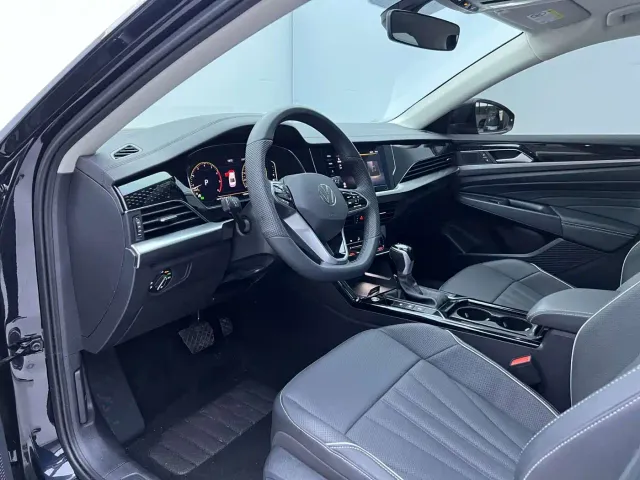 Volkswagen Passat — Фото автомобиля 6