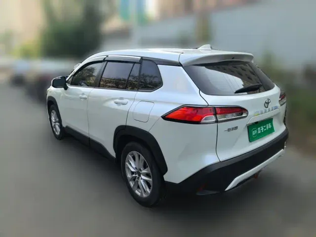 Toyota Corolla Cross — Фото автомобиля 24
