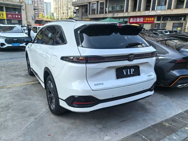 Changan CS75 Plus — Фото автомобиля 13