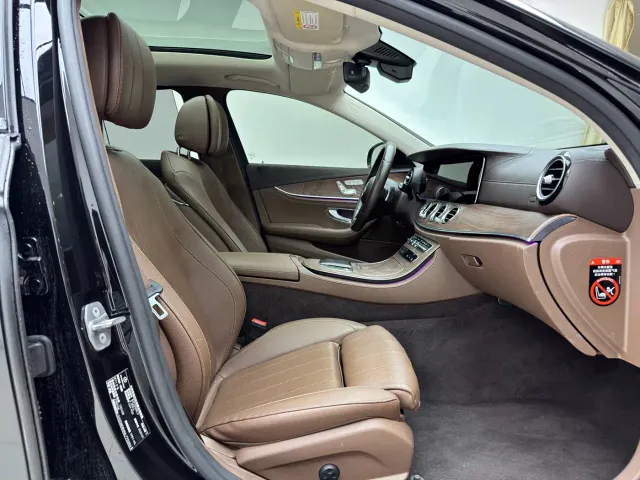 Mercedes-Benz E-Class — Фото автомобиля 14