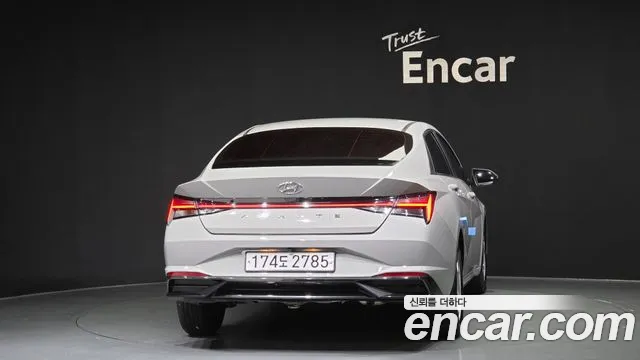 Hyundai AVANTE Avante (CN7) — Фото автомобиля 4