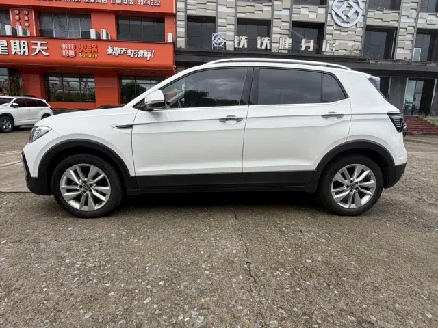 Volkswagen T-Cross — Фото автомобиля 8