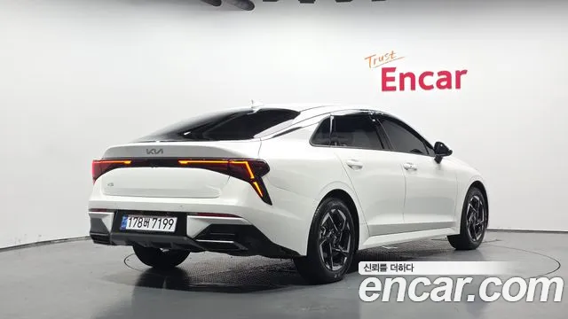Kia K5 Новый K5 3 поколение 2.0 LPi(Для проката) — Фото автомобиля 2
