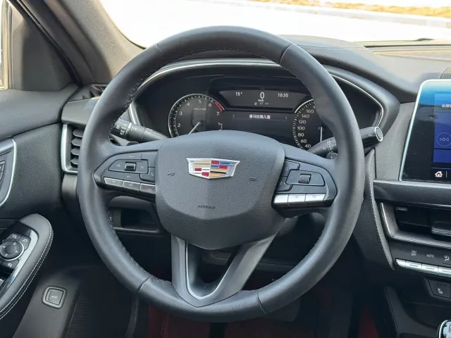 Cadillac CT5 — Фото автомобиля 8