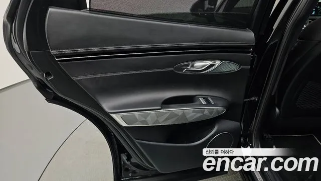 Genesis GV70 2.2 Дизель AWD — Фото автомобиля 20