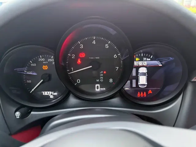 Porsche Macan — Фото автомобиля 15