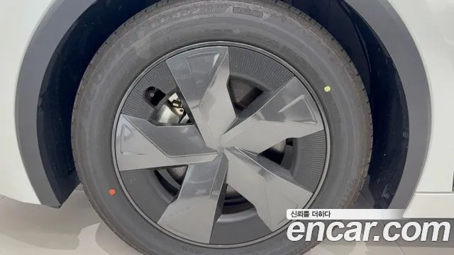 Toyota Prius 5th Gen — Фото автомобиля 5