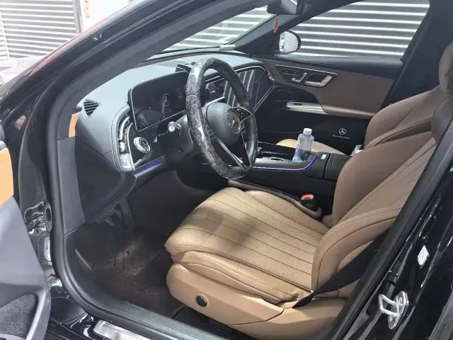Mercedes-Benz E-Class — Фото автомобиля 6