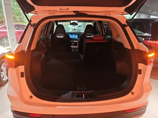 Changan CS75 Plus — Фото автомобиля 18