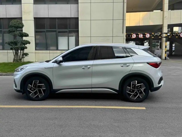 BYD Yuan PLUS — Фото автомобиля 8