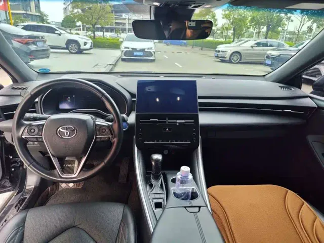 Toyota Avalon 2022 Hybrid 2.5L XLE Premium Edition — Фото автомобиля 7