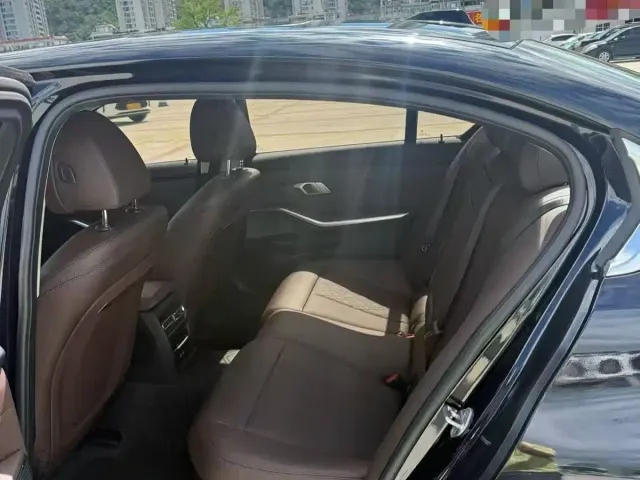 BMW 3 Series — Фото автомобиля 6