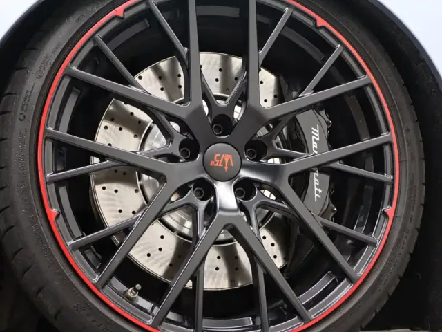 Maserati GranTurismo — Фото автомобиля 30