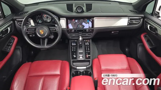Porsche Macan — Фото автомобиля 10