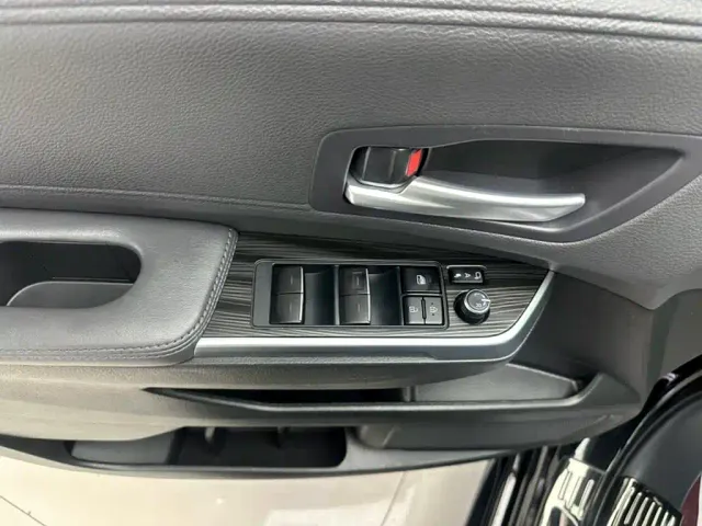 Toyota Sienna — Фото автомобиля 5