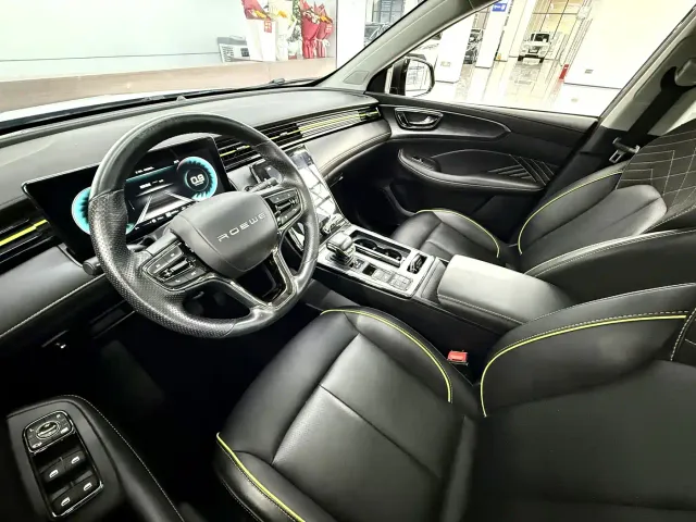 Roewe RX5 — Фото автомобиля 6