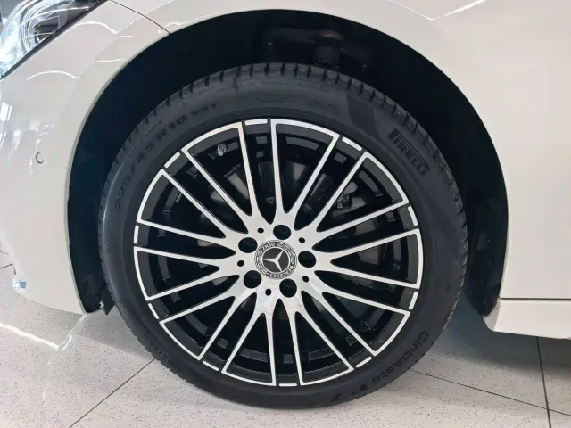 Mercedes-Benz C-Class — Фото автомобиля 14