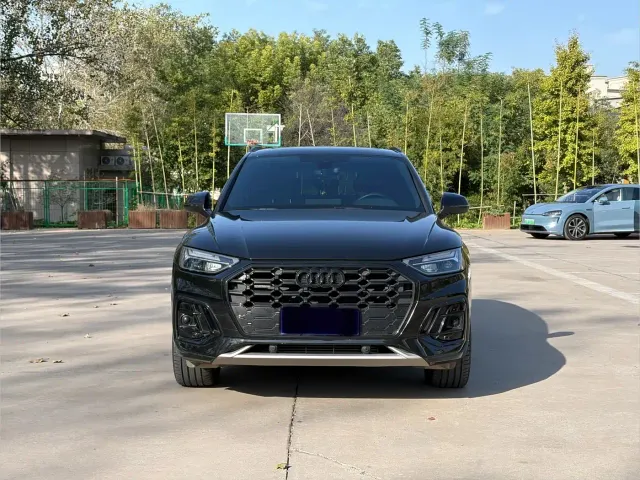 Audi Q5L — Фото автомобиля 2