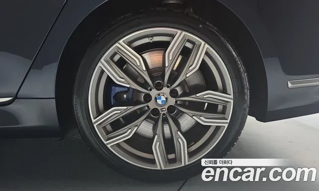 BMW 7 Series — Фото автомобиля 6