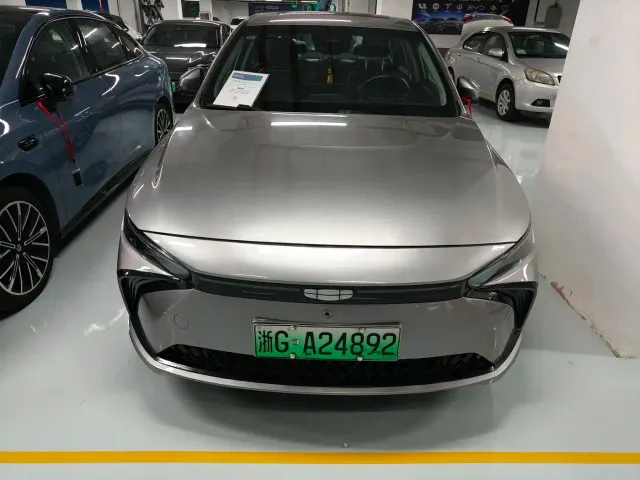 Geely Geometry G6 — Фото автомобиля 2