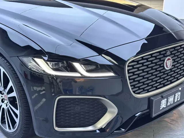 Jaguar XFL — Фото автомобиля 4