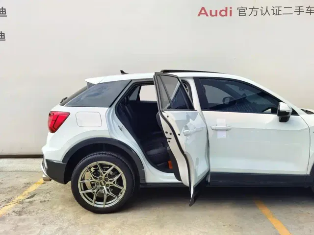 Audi Q2L — Фото автомобиля 23