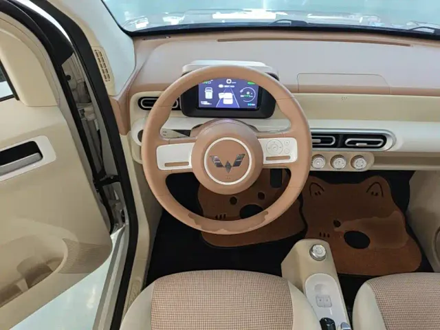 Wuling Hongguang Mini EV — Фото автомобиля 10