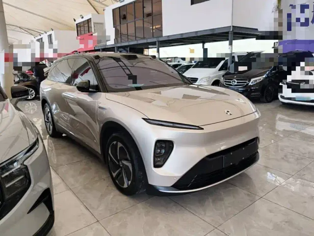 Nio ES8 — Фото автомобиля 3