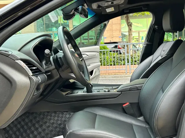Cadillac CT5 — Фото автомобиля 9