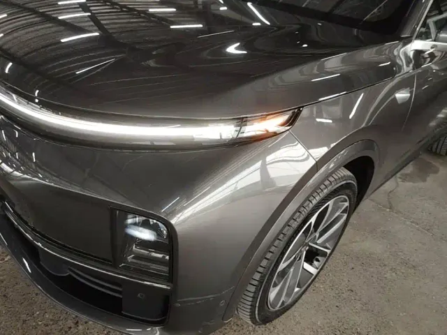 Li Auto L7 — Фото автомобиля 23