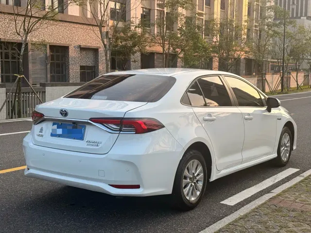 Toyota Corolla — Фото автомобиля 9
