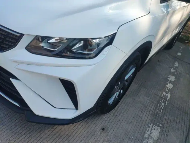 Geely Binyue — Фото автомобиля 23