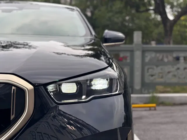 BMW 5 Series — Фото автомобиля 6