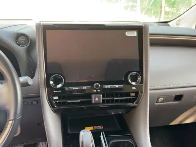 Toyota Alphard — Фото автомобиля 4
