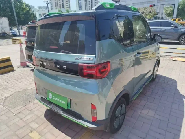 Wuling Hongguang Mini EV — Фото автомобиля 6