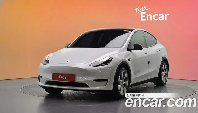Фотография автомобиля — Tesla Model Y