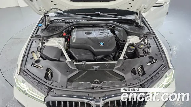 BMW 5 Series G30 — Фото автомобиля 6