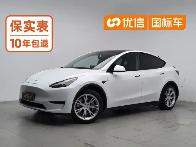Фотография автомобиля — Tesla Model Y