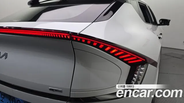 Kia EV6 — Фото автомобиля 23