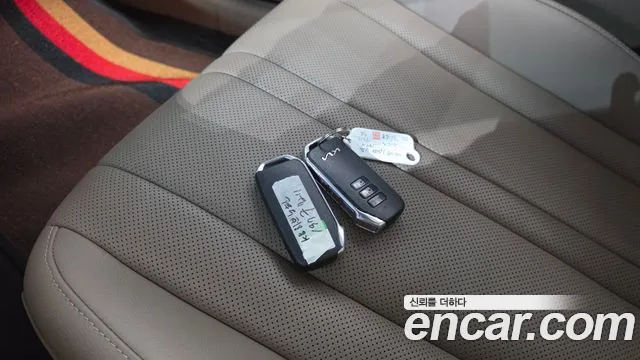 Kia K8 K8 Hybrid — Фото автомобиля 21